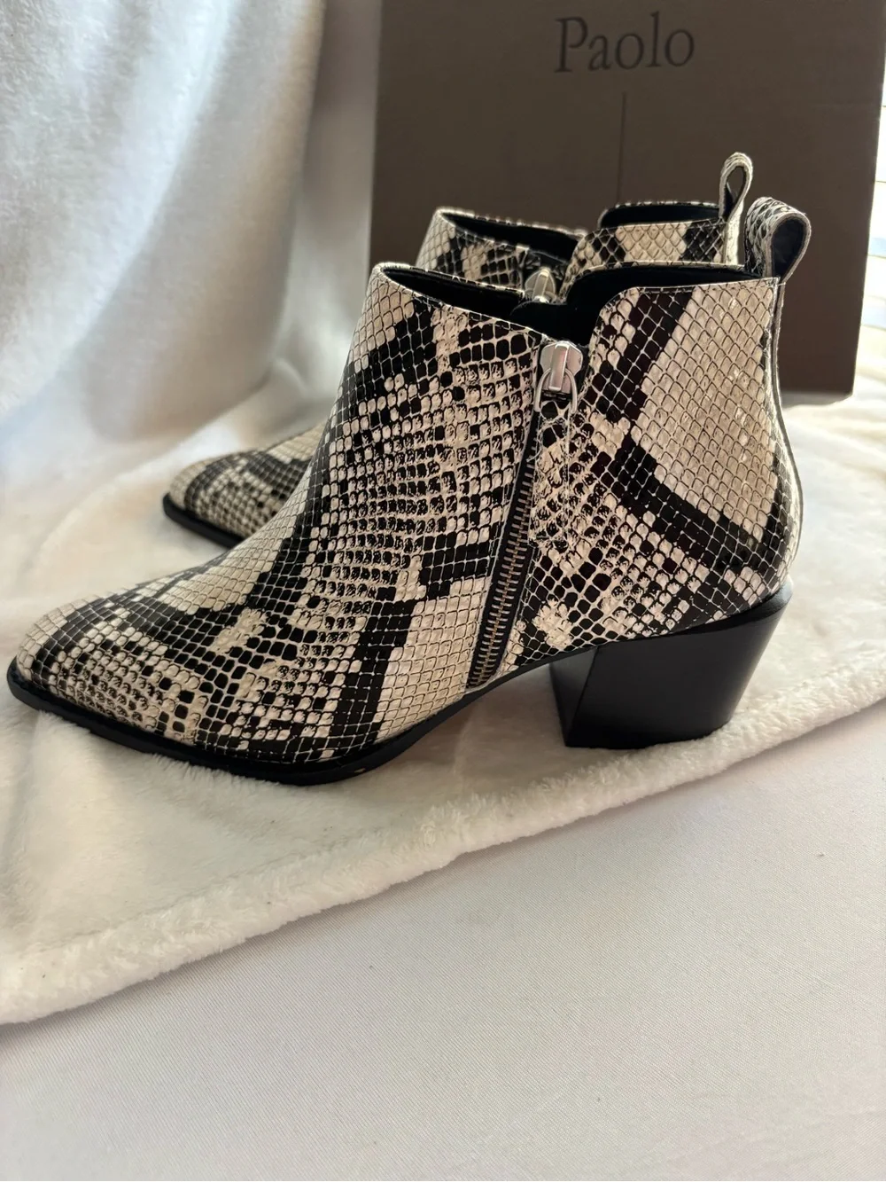 Linea Paolo Sochi2 Snake Print Leather Bootie Size 8.5 NIB
